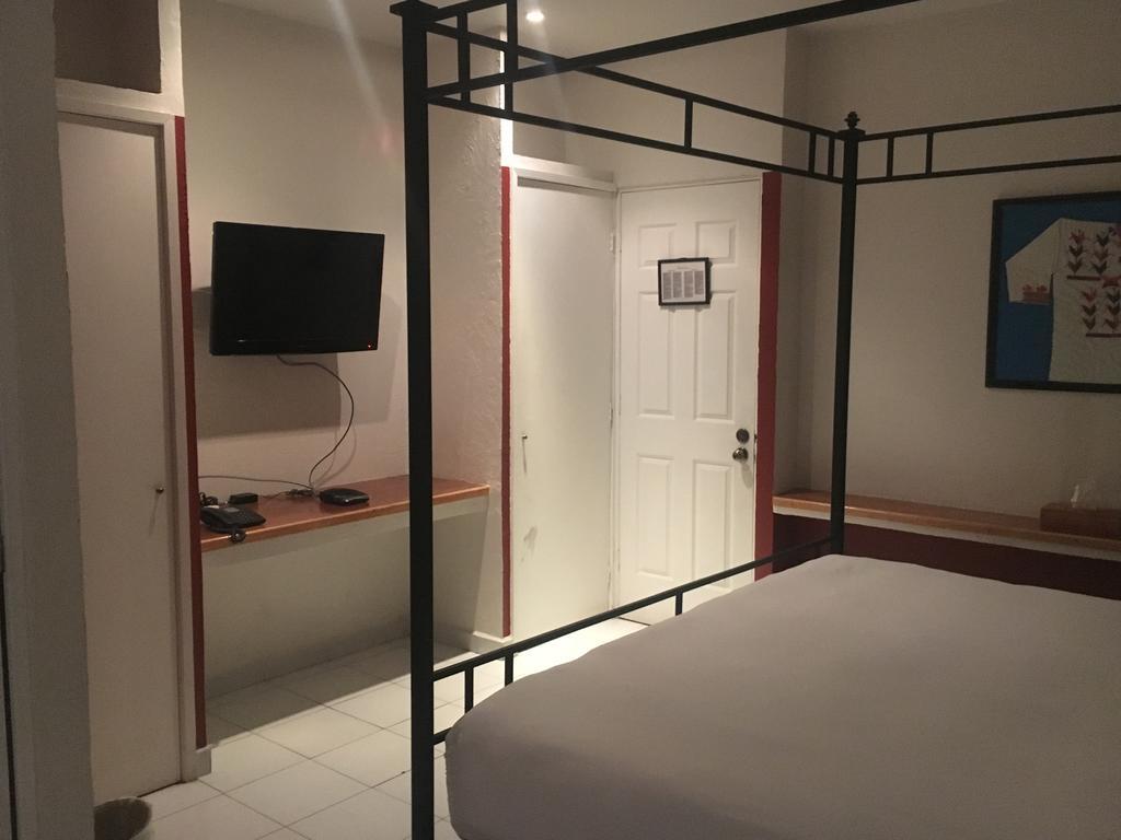 Отель Casa De La Condesa Мехико Номер фото