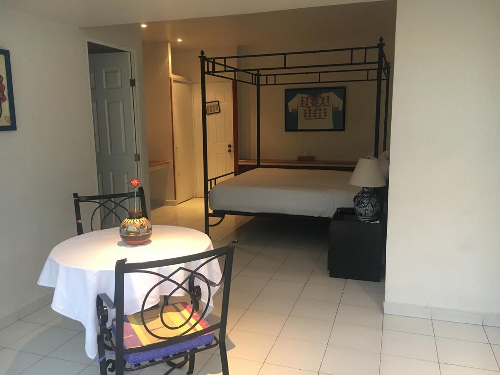 Отель Casa De La Condesa Мехико Номер фото